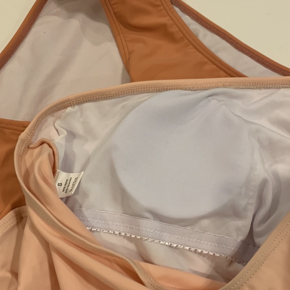 BNWOT Coral and blush geometric cut out bathing suit - Picture 4 of 5